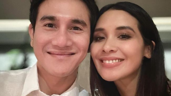 Rayakan Ultah Pernikahan ke-12, Marsha dan Vino G Bastian Dapat Kado Manis dari Sang Putri