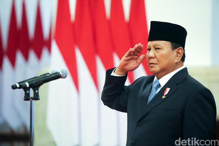 Presiden Prabowo Subianto resmi melantik Wakil Menteri (Wamen) di Kabinet Merah Putih. Ada 55 orang Wamen dan seorang Sekretaris Kabinet yang dilantik.