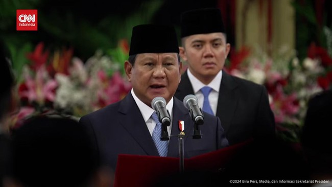 Presiden Prabowo Subianto resmi melantik total 48 menteri di Kabinet Merah Putih. Menteri termuda tercatat berusia 34 tahun, sementara menteri tertua 71 tahun.