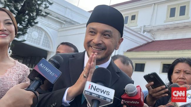 Anggota band Nidji memberikan respons terkait mantan koleganya, Giring Ganesha, resmi menjadi Wakil Menteri Kebudayaan.
