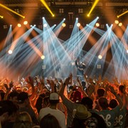 Konseran Malah Boncos, Ini 5 Alasan Harga Tiket Konser di Indonesia Lebih Mahal Dibanding Luar Negeri