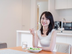 5 Diet Populer yang Bisa Dicoba dan Tips Turunkan Berat Badan