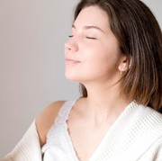 Rekomendasi 5 Setting Spray untuk Oily Skin, Bikin Makeup Kamu Long Lasting