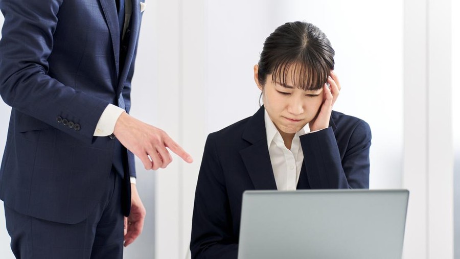 Ilustrasi Perempuan Bekerja