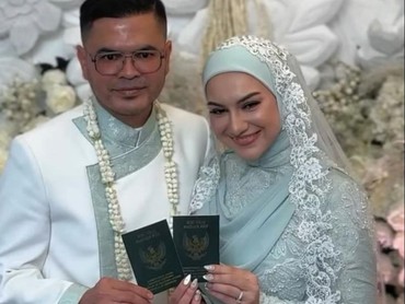 Irish Bella Pamer Honeymoon dengan Haldy Sabri