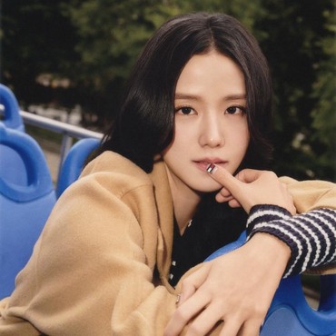 Jisoo BLACKPINK Tertawakan Rumor Soal Jadi Penampil Utama di EMPIRE MUSIC FEST 2025