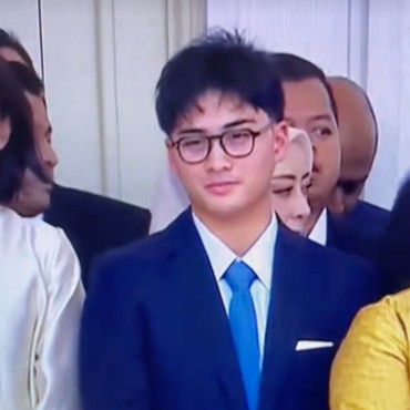 Terpopuler: Ketampanan Cucu Prabowo Vs Kata Roy Suryo Foto Syur Mirip Abidzar