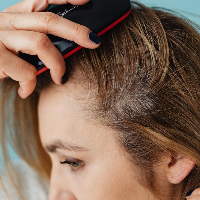 Memijat kulit kepala