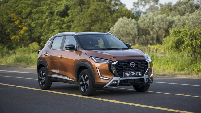 SUV ringkas Nissan Magnite mendapat sentuhan kadar facelift di India.