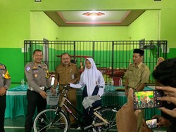 Anak di Blitar yang Diusir Ibu Tiri Kini Sudah Bersekolah Lagi