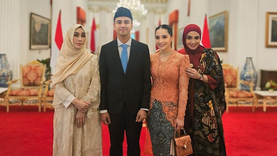 Reaksi Rieta Amilia Saat Raffi Ahmad Jadi Utusan Khusus Prabowo Reaksi Rieta Amilia Saat Raffi Ahmad Jadi Utusan Khusus Prabowo