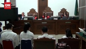 VIDEO: Divonis 1 Tahun Penjara, Pemeran Film Porno Siskaeee Bersyukur