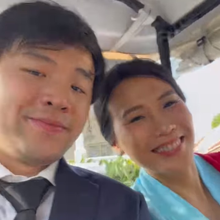 <p>Veronica Tan dinobatkakan sebagai Wakil Menteri Pemberdayaan Perempuan dan Perlindungan Anak (PPPA) periode 2024-2029, Bunda. Ketika menghadiri acara pelantikan, dirinya pun ditemani oleh sang putra sulung, Nicholas Sean. (Foto: Instagram: @nachoseann)</p>