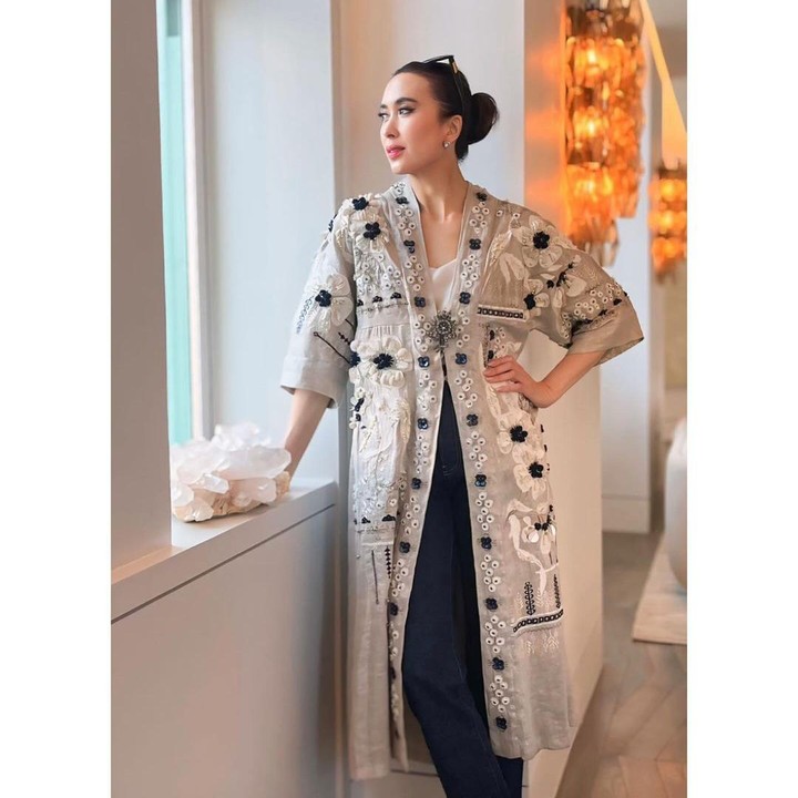 <p>Gaya dan penampilan Widiyanti Putri kerap menuai pujian dari netizen. Istri pengusaha Wishnu Wardhana ini dipuji karena parasnya yang cantik dan terlihat awet muda. "<em>Amazing Beauty</em>," tulis seorang netizen di Instagram. "<em>so pretty and elegant</em>," ujar yang lain. (Foto: Instagram @widi.wardhana)</p>