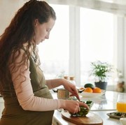 5 Makanan yang Perlu Dihindari Ibu Hamil, Termasuk Sushi?