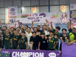 SMAN 12 Surabaya Juara AXIS Nation Cup Regional East