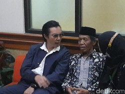 Video Baim Wong Hadiri Sidang Cerai Perdana: Minta Doanya