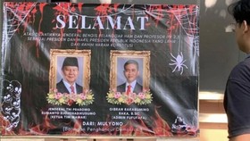 Anggota DPR Desak Unair Cabut Pembekuan BEM FISIP soal Bunga Prabowo