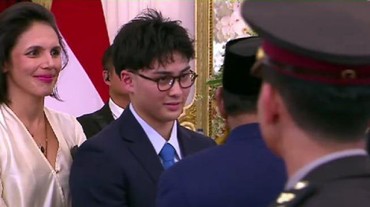 Gantengnya, Kyran Djiwandono Cucu Prabowo yang Jadi Sorotan Saat Pelantikan