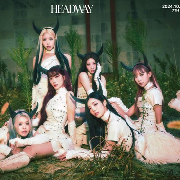 Lirik Lagu On My Bike - Purple Kiss