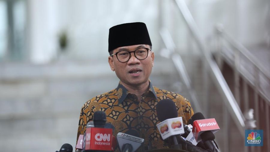 Menteri Desa dan Pembangunan Daerah Tertinggal (Mendes PDT) Yandri Susanto di Istana Merdeka, Jakarta, Rabu (23/10/2024). (CNBC Indonesia/Tri Susilo)