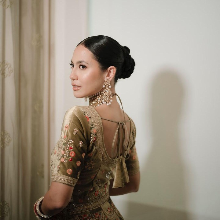 <p>Aktris Pevita Pearce resmi menikah dengan pengusaha asal Malaysia bernama Mirzan Meer pada Minggu (21/10/24). Perayaan pernikahan Pevita Pearce tampaknya belum selesai, Bunda. Baru-baru ini, Pevita dan keluarga suaminya mengadakan malam Berinai. (Foto: Instagram @pevpearce)</p>
