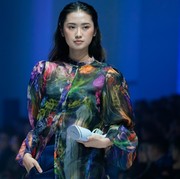 Hadirkan Semangat 'Free Your Style', Simak Kolaborasi Philips Bersama 4 Desainer di Jakarta Fashion Week 2025