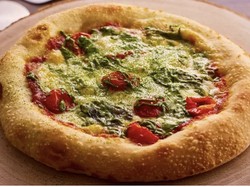 Kedai Teh Berusia 192 Tahun Ini Sajikan Pizza Matcha yang Unik