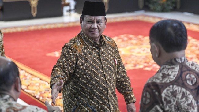 Presiden Prabowo tiba di Landasan Udara Halim Perdana Kusuma, Jakarta Timur, Kamis (24/10) siang. Segera menuju Akmil Magelang.