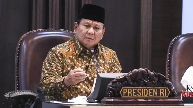 Prabowo Subianto perintahkan Menkeu Sri Mulyani untuk menghapuskan anggaran nan tak krusial dari pagu Kementerian/Lembaga seperti penyelenggaraan seremonial.