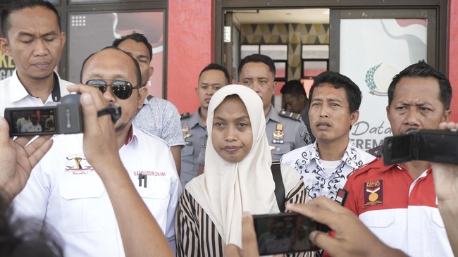 Kabid Propam Polda Sultra mengatakan personel dari tingkat polsek hingga polres telah diperiksa terkait kasus guru honorer di Konawe Selatan vs keluarga polisi.