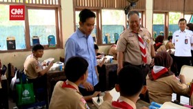 VIDEO:Tinjau Makan Bergizi Gratis, Gibran: Kita Pastikan Berjalan Baik