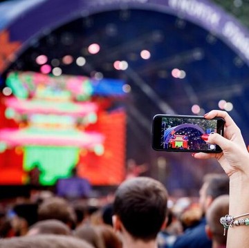 7 Tips Nonton Konser Sendirian Biar Tetap Asyik dan Aman, Nggak Takut Mati Gaya!