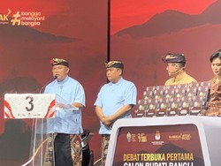 Giri Putra Janji Permudah Izin UMKM di Bangli