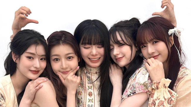 Gugatan ini melanjutkan tuduhan Attrakt bahwa Warner Music Korea melanggar kontrak sehingga mengubah kesepakatan terkait FIFTY FIFTY.