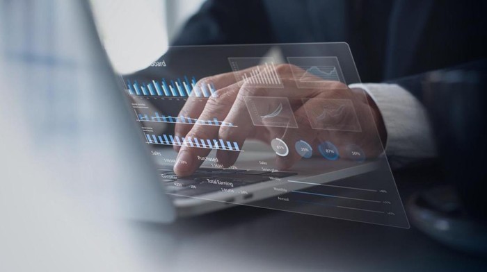 Transformasi digital memudahkan pelaku usaha memanfaatkan AI untuk efisiensi dan peluang baru. Temukan ide bisnis AI menjanjikan dan tips sukses di 2026!