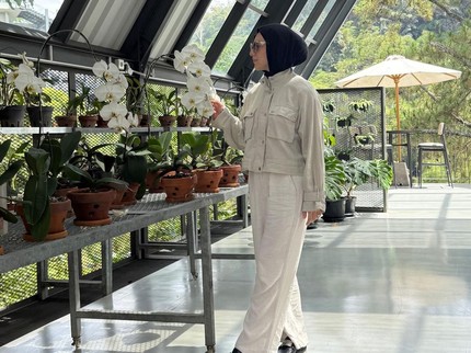 5 Potret Irish Bella Bagikan Momen Bulan Madu dengan Haldy Sabri: Menggendut Sejenak