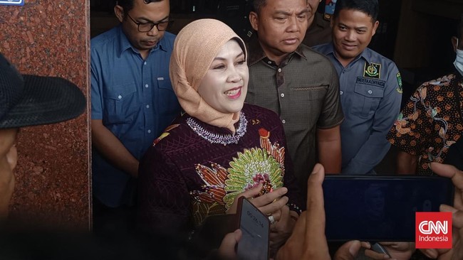 Kajati Jatim Mia Amiayi berharap persidangan penetapan perwalian anak di Mojokerto menjadi pionir untuk dilaksanakan kegiatan yang serupa oleh Kejari lainnya.