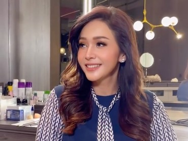 img-title Maia Estianty Bantah Ada Settingan di Indonesian Idol: Jujur Kita Pengin tapi Nggak Bisa