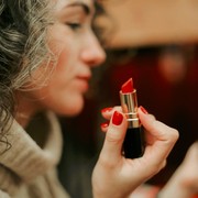 The Lipstick Effect Sedang Ramai, Apa Saja Barang 