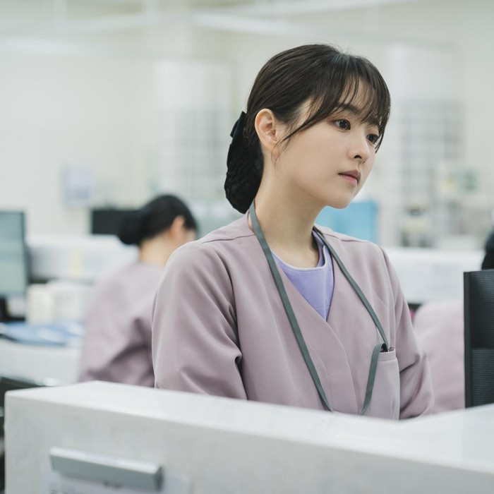 Park Bo Young di Light Shop