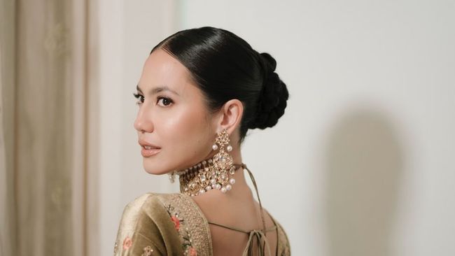 Profil Pevita Pearce: Biodata, Agama, Kekayaan, dan Foto Muda