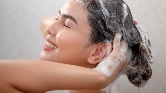 BeauPicks: 5 Rekomendasi Sampo Non-SLS yang Aman bagi Kulit Kepala Kering dan Sensitif