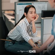 Contek Gaya OOTD ke Kantor ala Aktris Shin Hye Sun di Drama Korea 'Dear Hyeri'