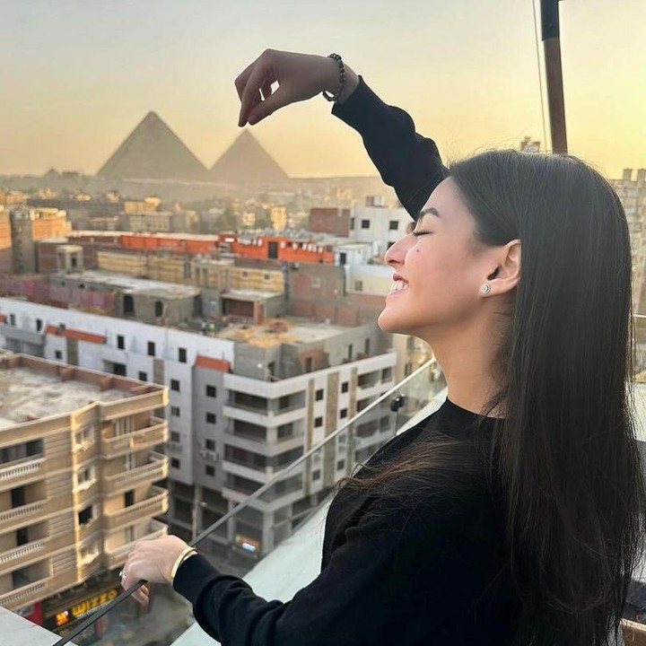 <p>"Tempat yang selalu bikin rindu karena selalu ingin bertemu keluarga," tutur Susan dengan emotikon hati. (Foto: Instagram: @susansameeh)</p>