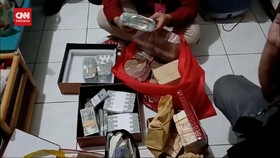 VIDEO: Penampakan Duit Miliaran Kasus Suap Vonis Ronald Tannur