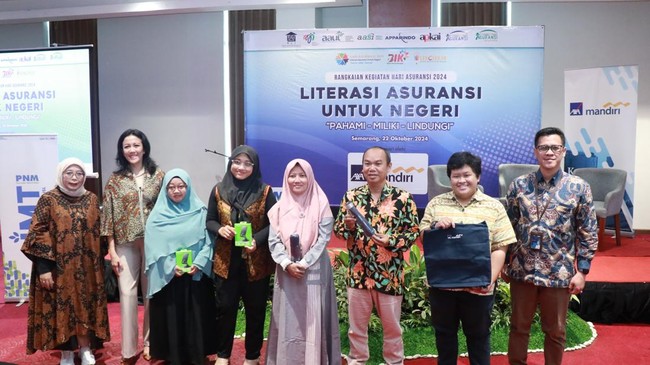 AXA Mandiri bersama Dewan Asuransi Indonesia (DAI) dan Otoritas Jasa Keuangan (OJK) menggelar "Literasi Asuransi untuk Negeri," yang berlangsung di Semarang.