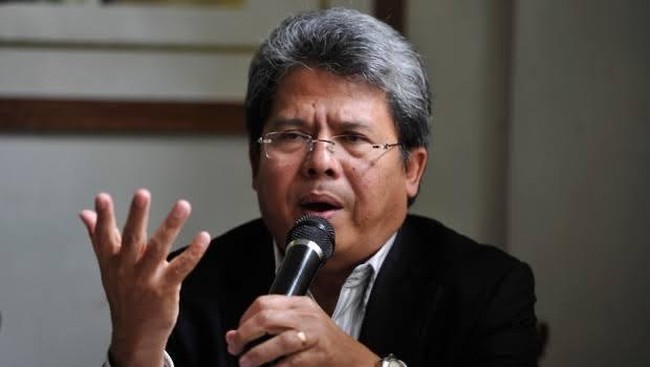 Todung Mulya Lubis selaku kuasa hukum akan melakukan apapun untuk membuktikan tak ada pelanggaran konstitusi maupun hukum yang dilakukan oleh Saiful Mujani.