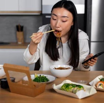 5 Kebiasaan Setelah Makan yang Perlu Dihindari, Awas... Bahaya Jika Dilakukan!