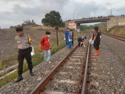Detik-detik Pria Magelang Tertabrak KA Taksaka hingga Tewas di Kulon Progo